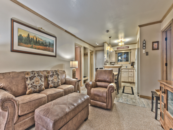 Ski in Ski out Park City condo sleeps 6